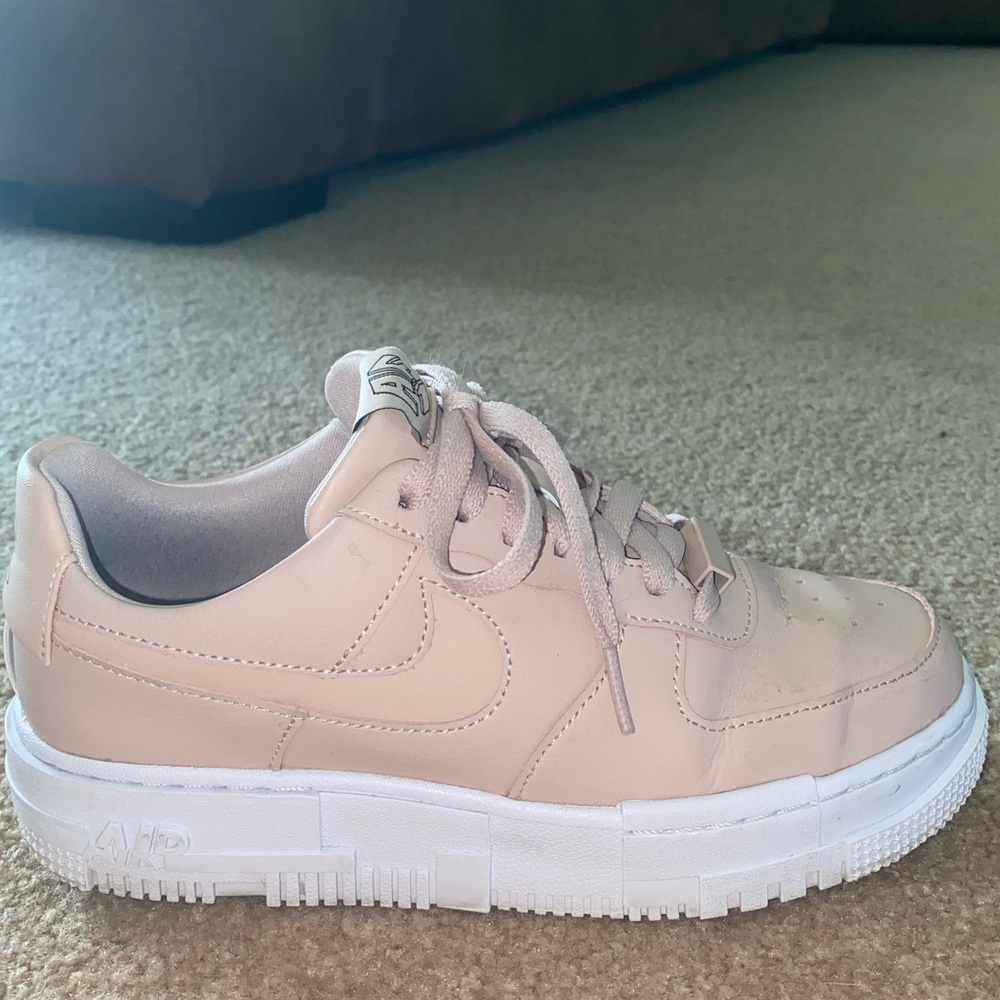 Nike beige AF1’s - Picture 8 of 8